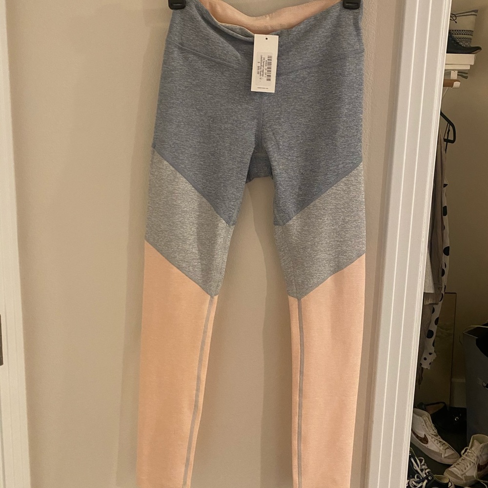 Outdoor Voices Three-tone leggings in size Small